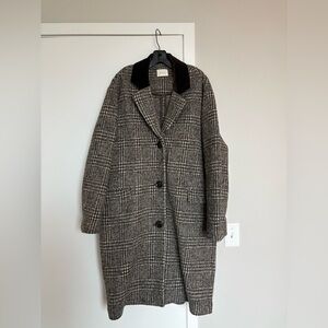 Doen Dover Coat in Brown and White Houndstooth
